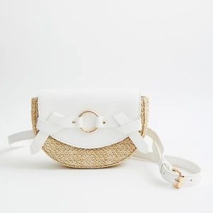 WHITE FAUX LEATHER AND RAFFIA BELT BAG